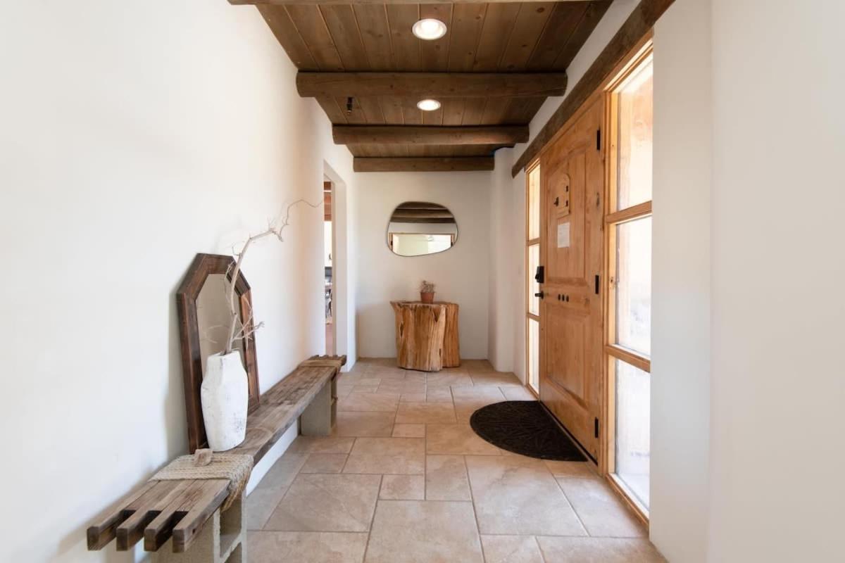 Renovated Lodge - Room 1 With Pool Access Джошуа-Три Экстерьер фото