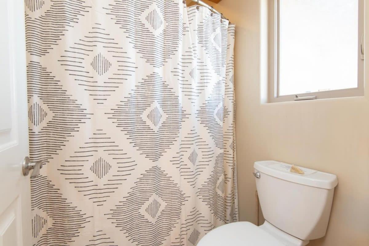 Renovated Lodge - Room 1 With Pool Access Джошуа-Три Экстерьер фото